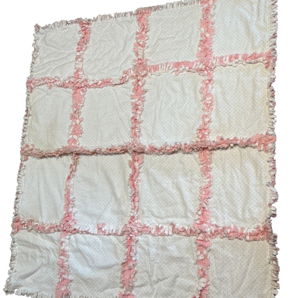 Handmade Pink Rag Quiltโ Baby Blanket โ Brand New - Picture 1 of 4